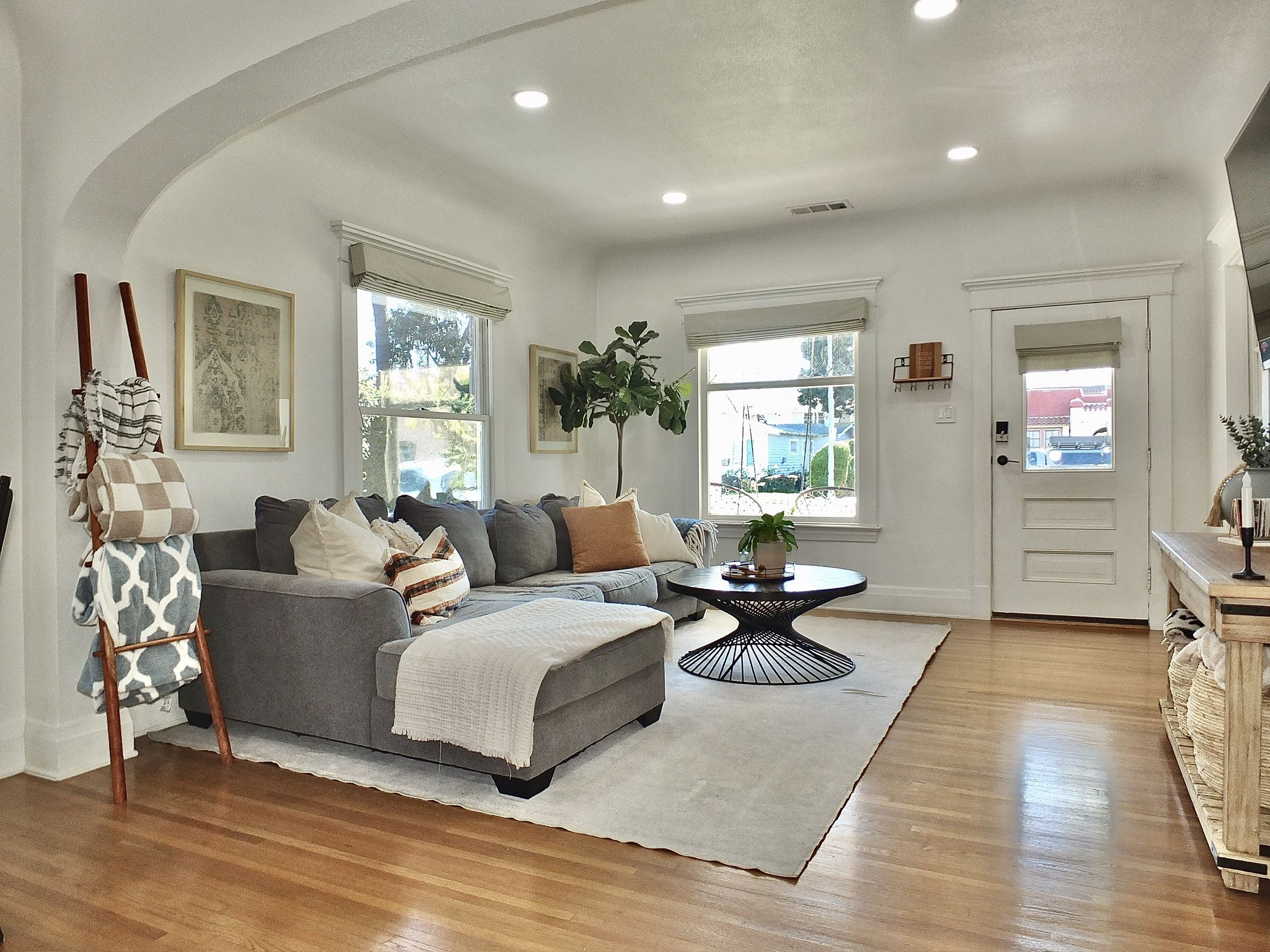 Gray 9x12 Ruggable Rug With Pad