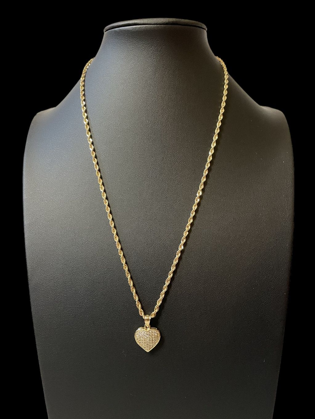 20” 14k Yellow Gold Rope Chain With 14k Heart Pendant
