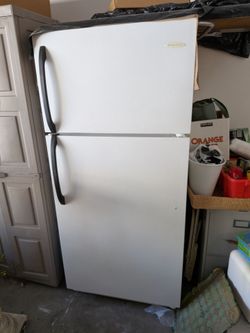 Frigidaire Refrigerator-xlnt cond