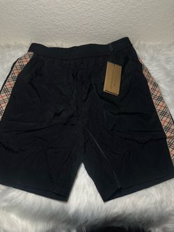 Burberry short size M