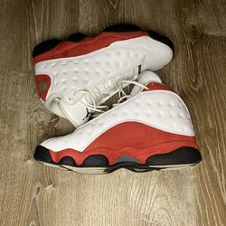 Jordan 13 Retro OG Chicago (2017)- Size 9