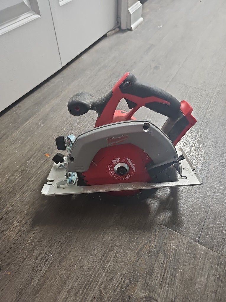 Milwaukee Saw For Sale