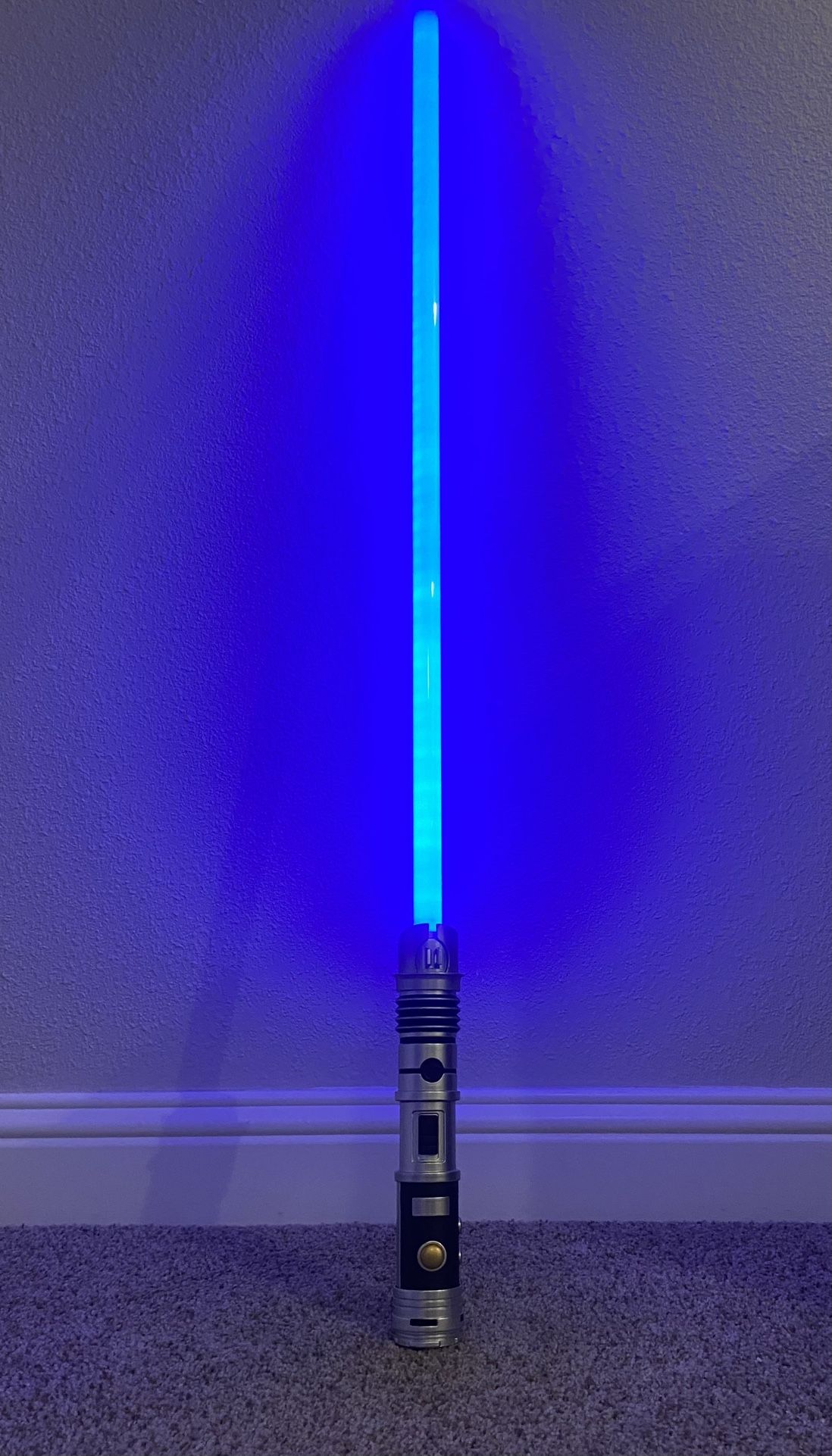 STAR WARS GALAXY’S EDGE SAVI’S WORKSHOP CUSTOM LIGHTSABER PEACE AND JUSTICE