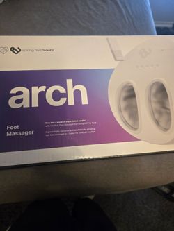 Arch foot massager hub