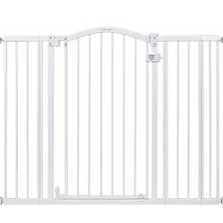 Summer Infant Extra Tall & Wide Safety Pet and Baby Gate, 29.5"-53" Wide, 38" Tall, Pressure or Hard