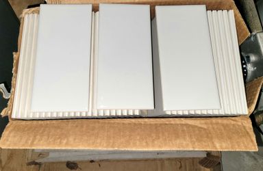 Ceramic white wall tiles