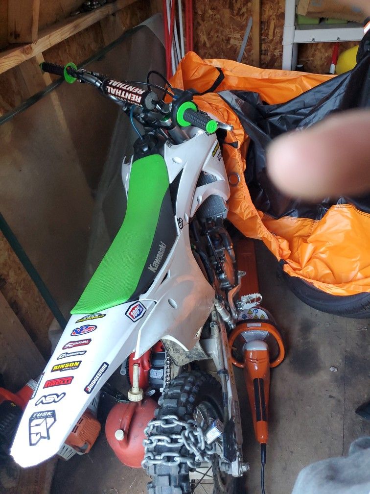 Kx85