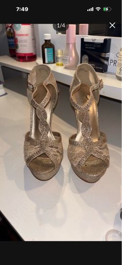 Ladies, high heel shoes