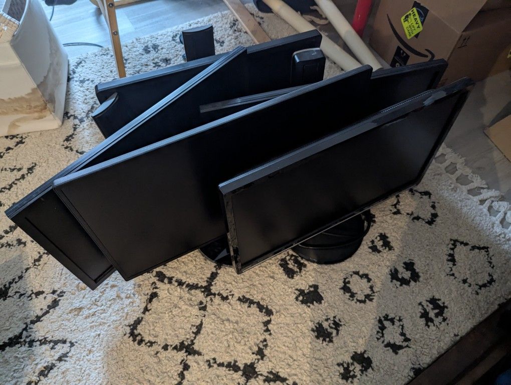 Lot Of LCD Monitors