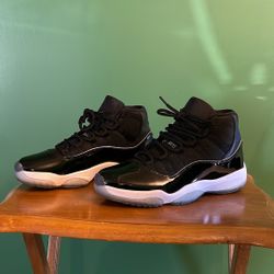 Air Jordan 11 Space Jam 