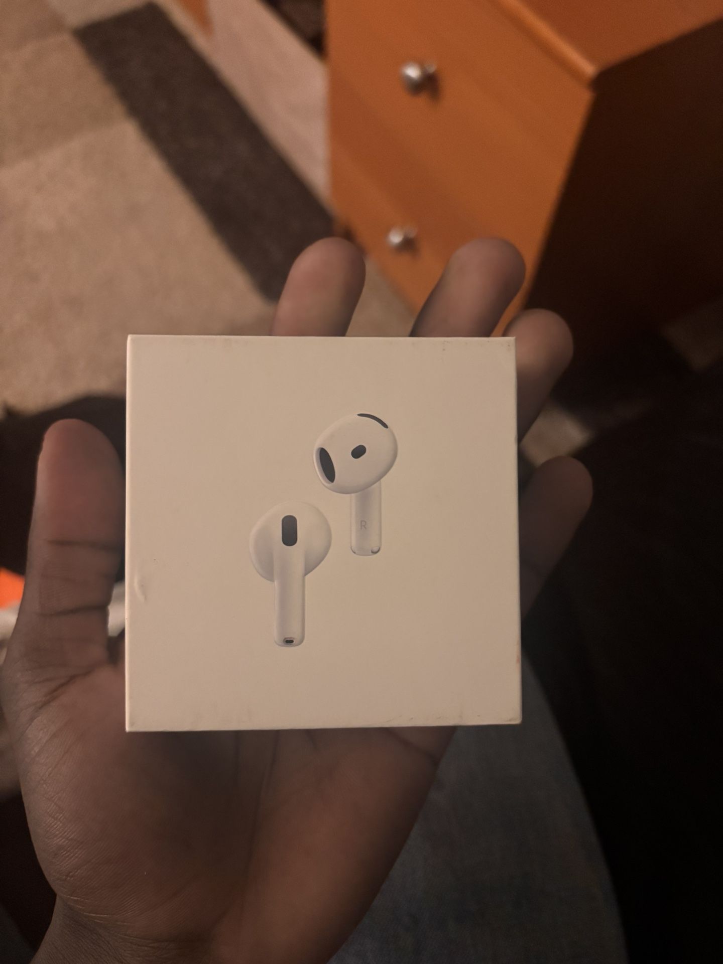 Airpod 4 with noise cancellation