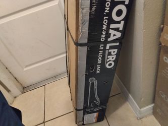 Selling my brand new low profile 3 ton total pro floor jack
