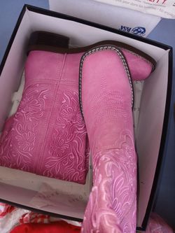 New Size 6 pink cowboy western boots