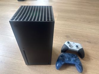Xbox Series X 1TB Console + Xbox Elite Series 2 & Stormcloud Vapor Controllers