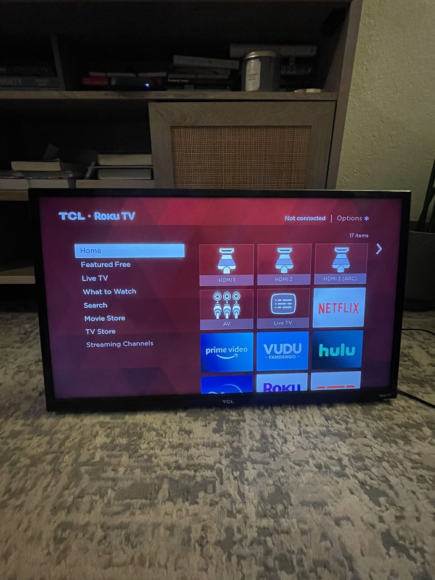 TCL/Roku smart tv 32 inch screen