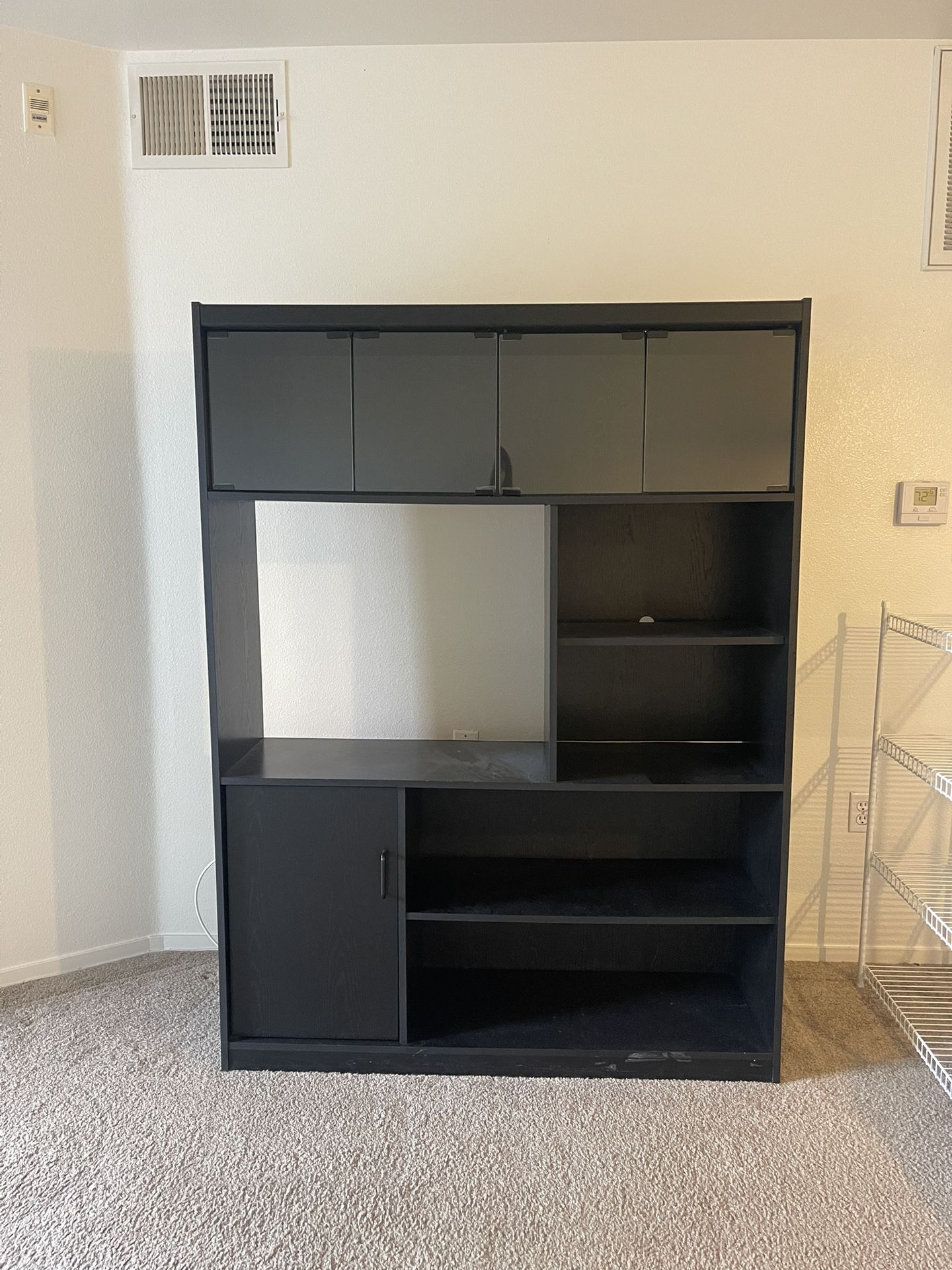 FREE - Wall Unit