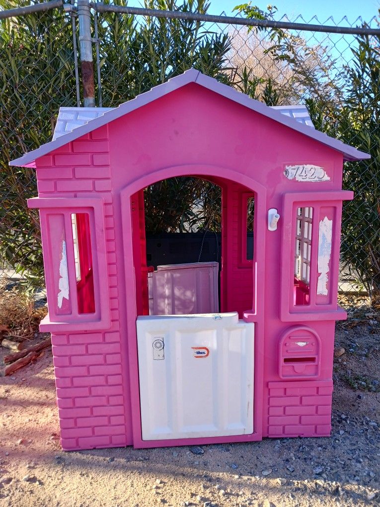 Little Tikes Kids Playhouse