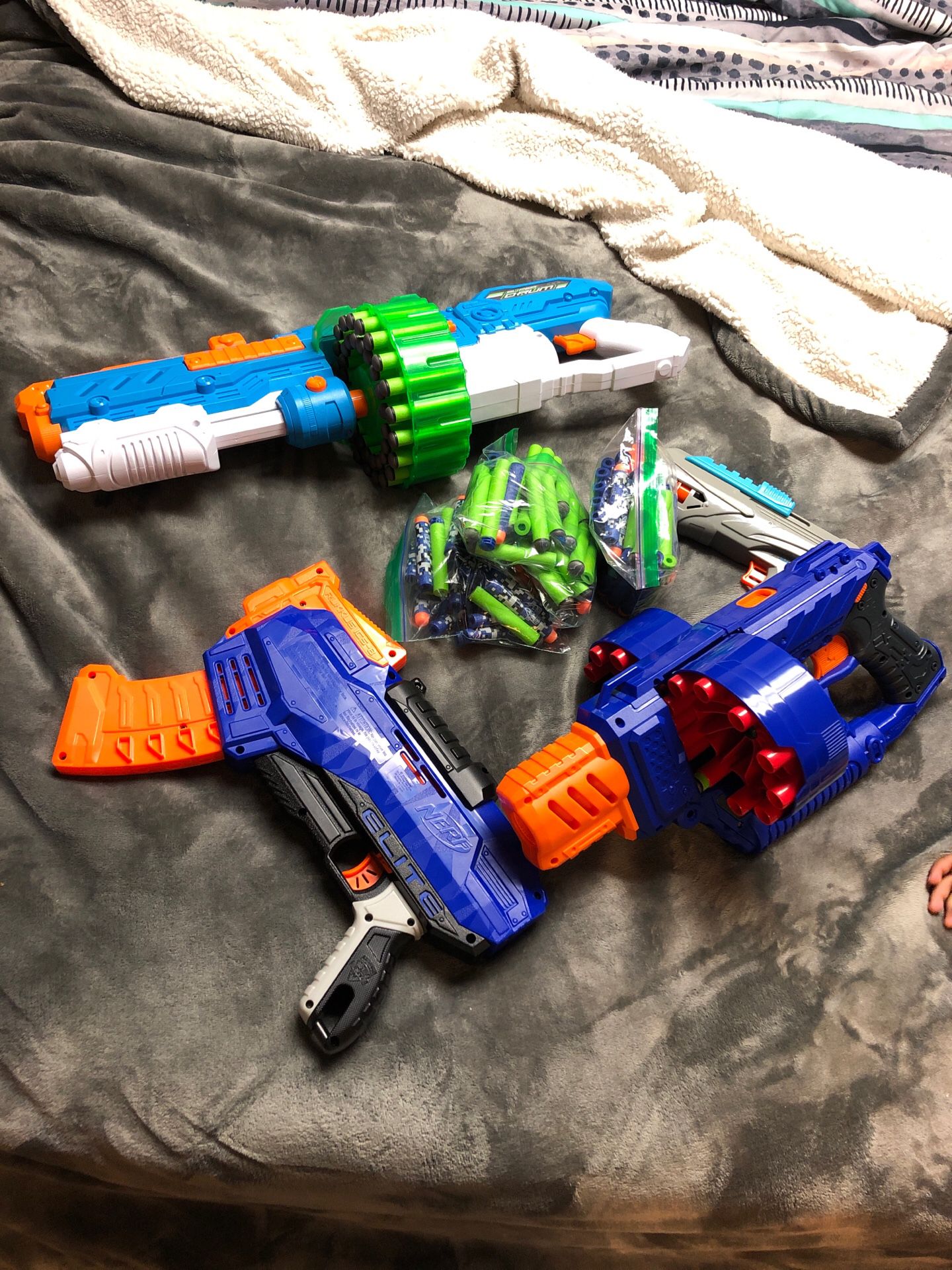 Family set of nerf guns