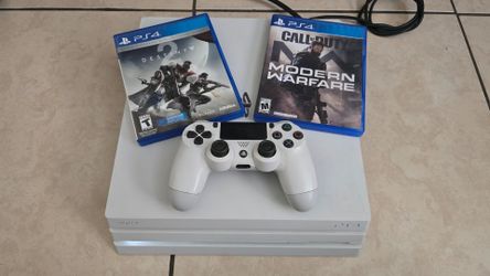 Playstation 4 Pro White