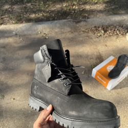 All Black Timbs Size 10!! Worn Once