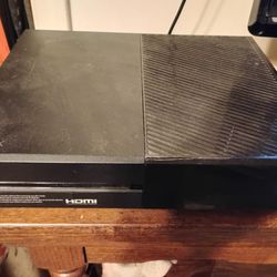 500gb Xbox One With Connect And Two Wired Controllers 