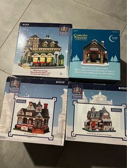 Carole Towne Collection Holiday Village Houses (Boxed Set of 4)
