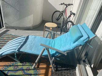 Selling Foldable Patio Recliner
