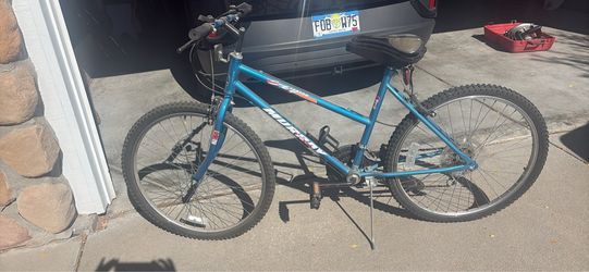 Murray 18-Speed Mountain Bike – 26” – Good Condition