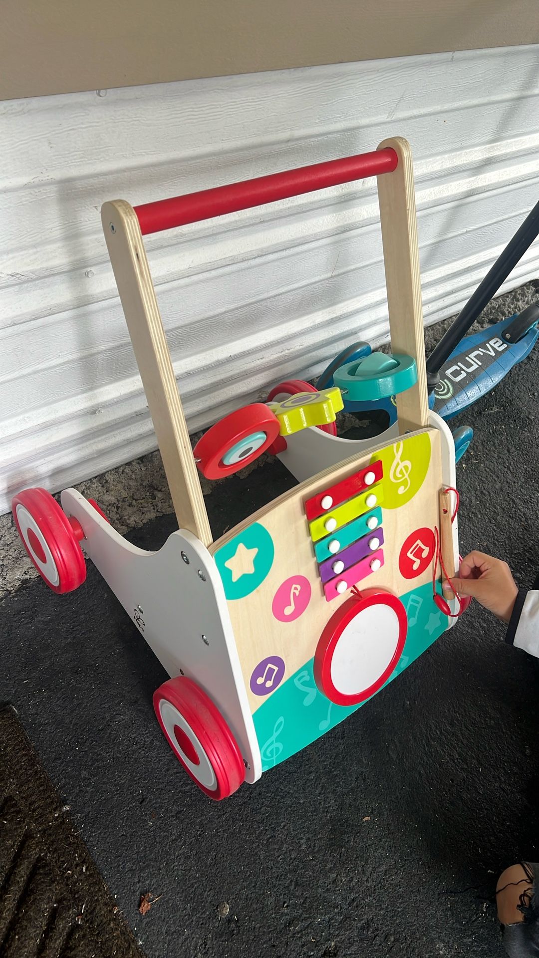 HAPE MUSICAL WALKER