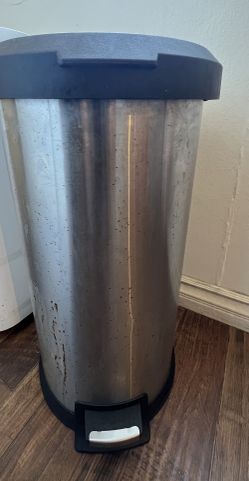 Metal Trash Can With Foot Puts