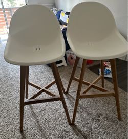 Bar stool