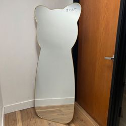 Full-Length Cat-Shaped Mirror Gold Frame
