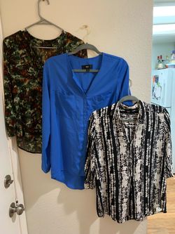 Women’s blouse bundle | 3 tops | size S