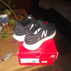 Women New Balances Size 8