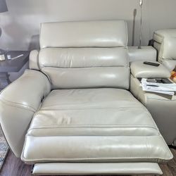 Loveseat, Italian Leather with middle Console 
