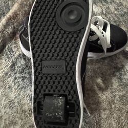 Kids Heelys  Size 5y