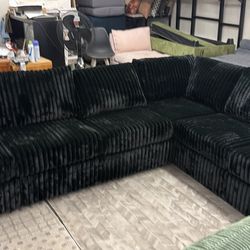 New 119x92 corduroy sectional couch / free delivery