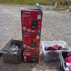Husky 3 gallon Air Compressor