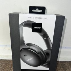 Brand Bose Quietcomfort 45 Headphones