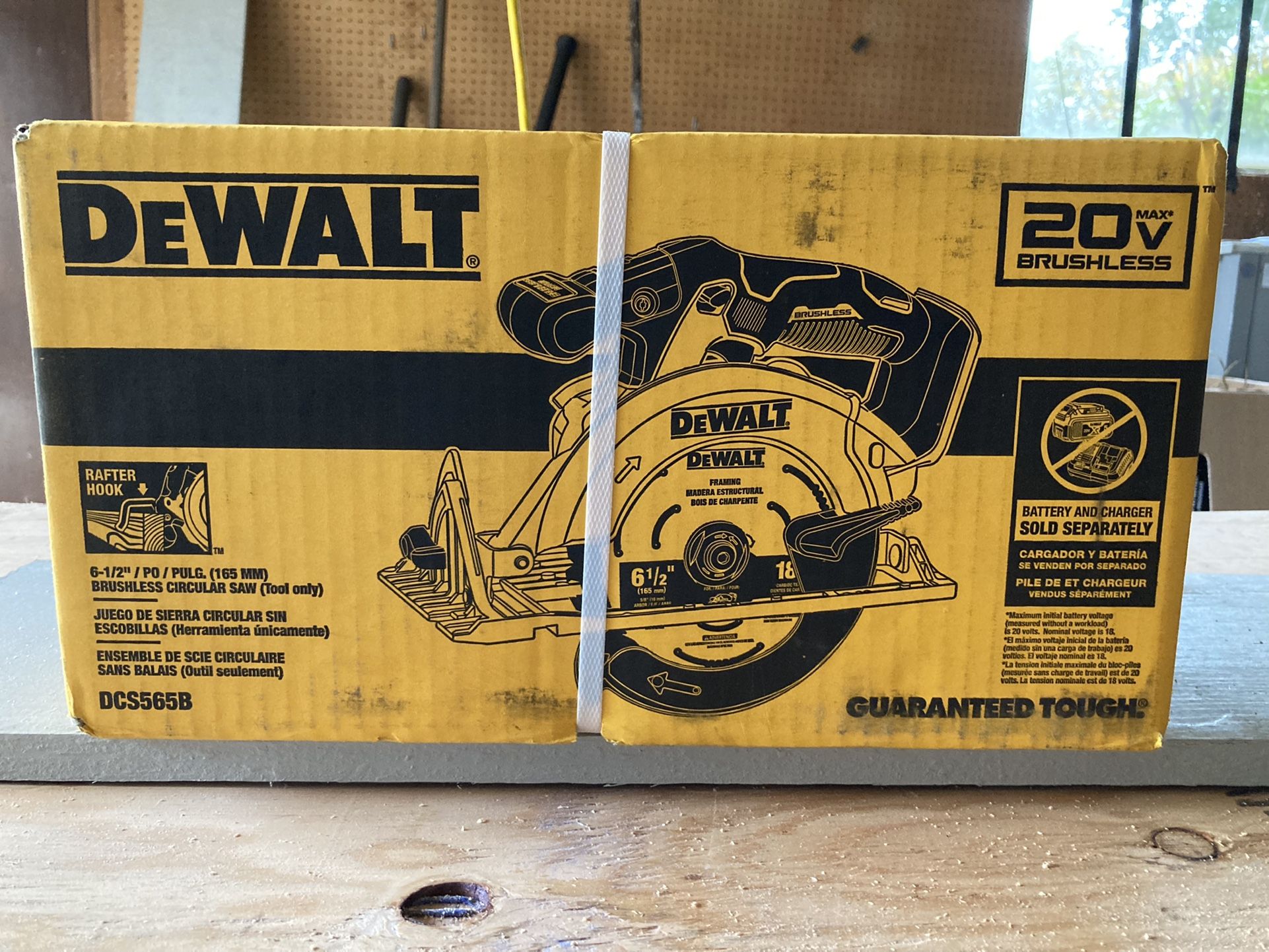 Dewalt 20V Circular Saw Brushless 6-1/2” for Sale in Seattle, WA