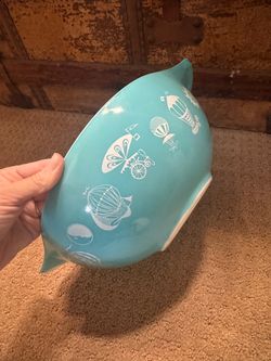 Vintage Pyrex Bowl