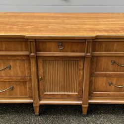 Vintage Solid Wood 9-Drawer Dresser / Lowboy – Burl Accents, Brass Hardware