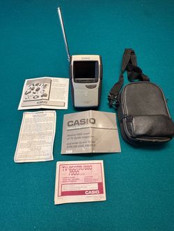 Vintage Casio TV-880 Portable LCD Color Television – Complete with Case & Manuals