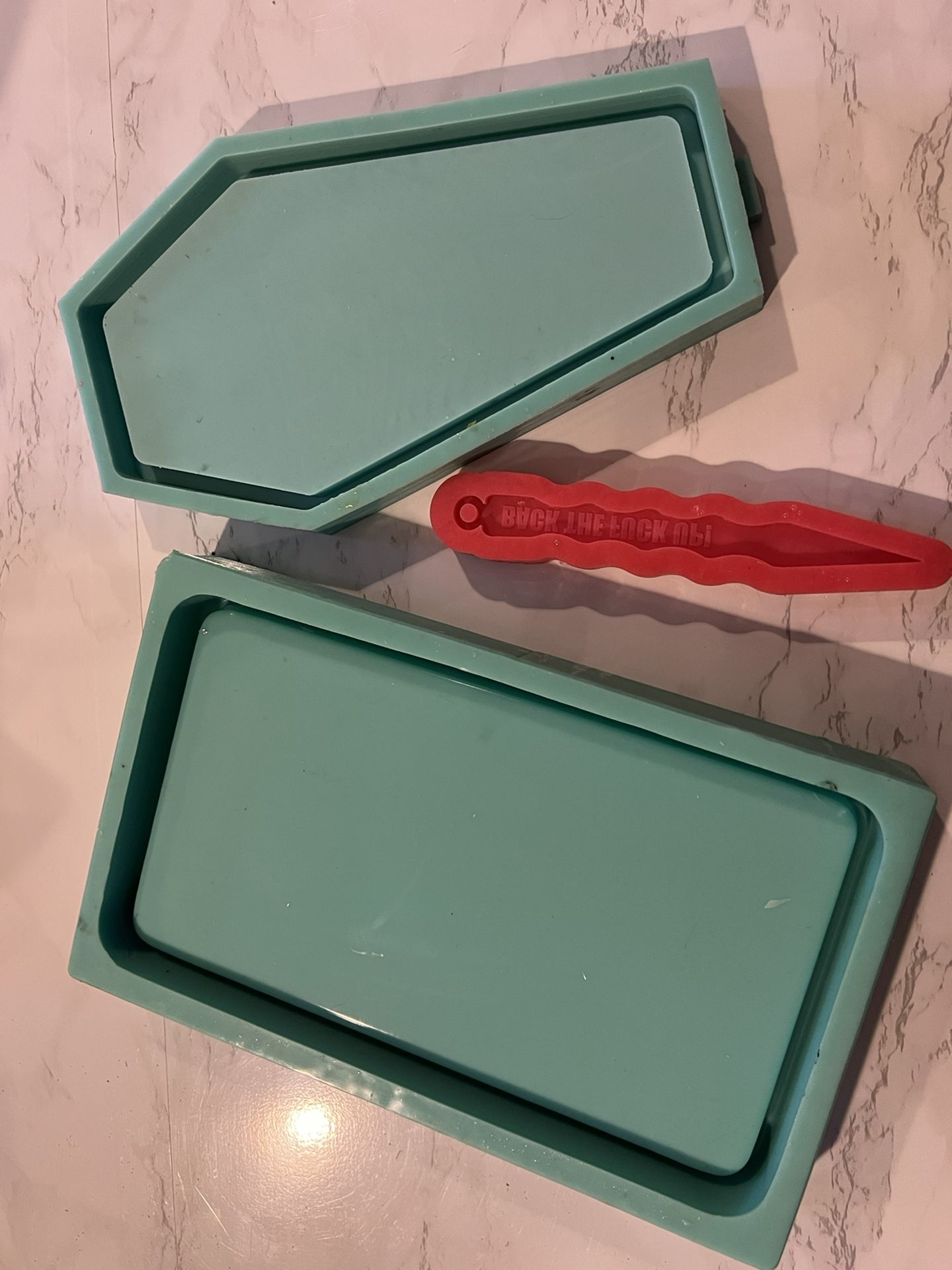 Silicone molds for resin 