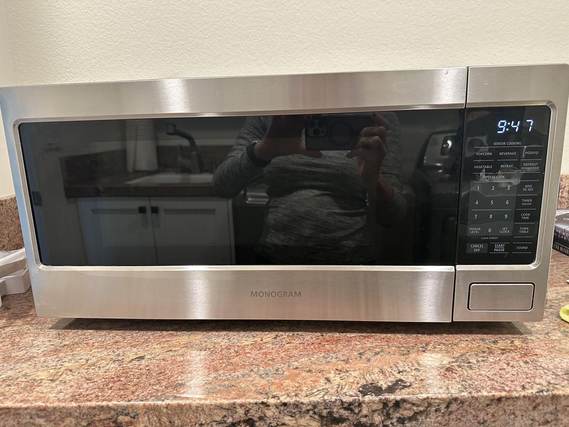 Monogram Microwave-Excellent Condition
