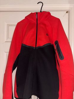 Nike Tech