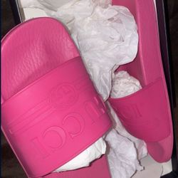 Gucci Slides Size 37 $200 Pick Up Only 