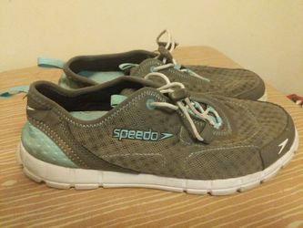 Speedo shoes