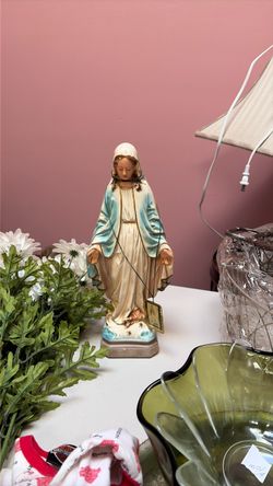 Virgin Mary Religious Figurine Statue