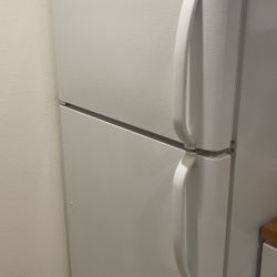 Frigidaire Refrigerator White 66/30/30 Working OBO